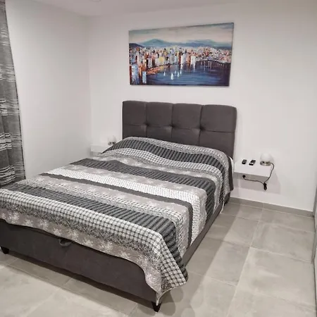 Cvita In Center Lägenhet *